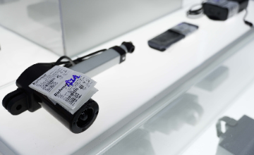 董事长亲自认证 | 16个月跑出来的战略执行力！豪江智能泰国基地首件封样，解锁全球化智造新速度